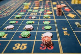 betwizard ဘင်ဂို Jackpot ဆုငွေ ရရှိပြီးနောက် ပျော်ရွှင်နေသောမြန်မာကစားသူ